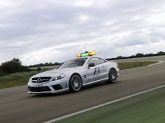Мерцедес SL 63 AMG и C 63 AMG отново ще помагат на пистата в състезанията от Ф1