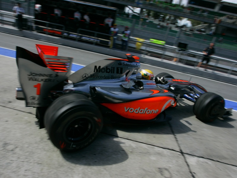 1244623979lewis hamilton malaysia 09