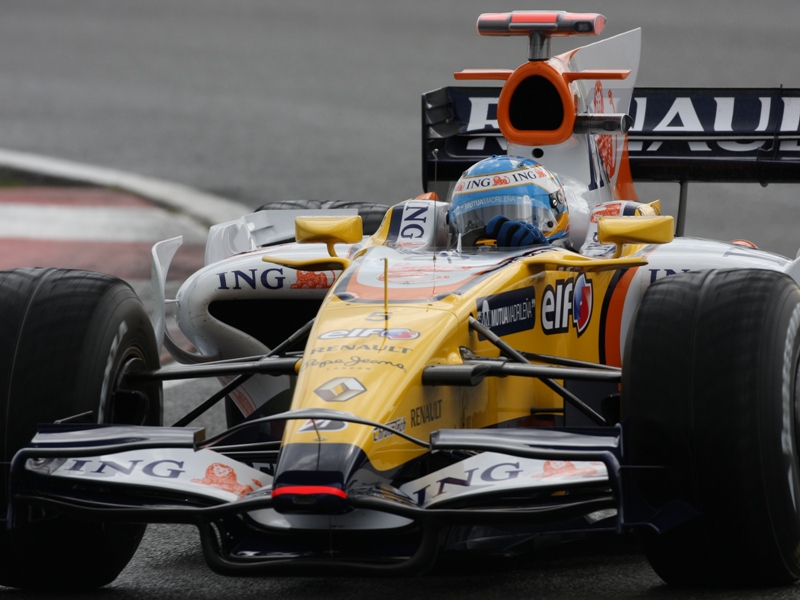 1220193110fernando alonso silverstone saturday