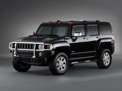 Hummer имат двама потенциални купувачи