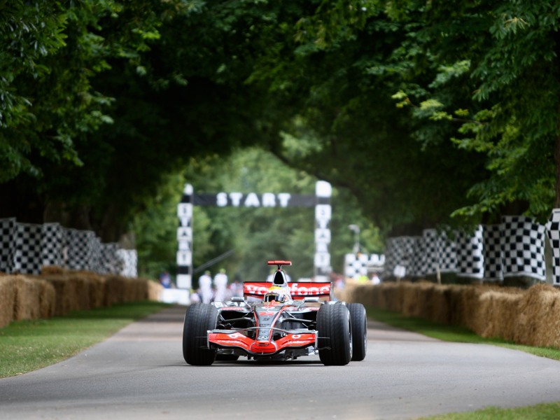 1246551638lewis hamilton goodwood 2008