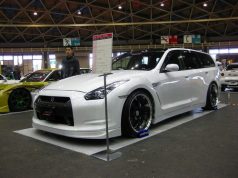 Тунинг фирма създаде комби версия на Нисан GT-R