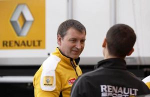 Рено не смята да продава състезателния си отдел