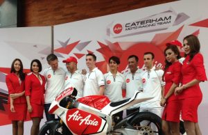 Moto2: Caterham надяна цветовете на AirAsia за сезон 2014