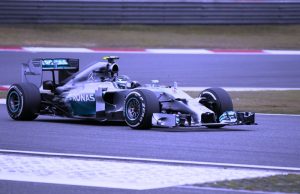 Хамилтън недоволен от поведението на F1 W05, Розберг убеден, че ще се борят за победата