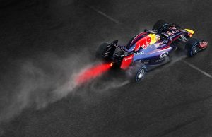 Рикиардо се справя по-добре с RB10, призна Фетел