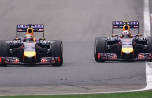 Ред Бул все още е претендент за титлата в F1, настоява Фетел