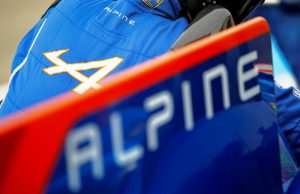 Renault изкупи дела на Caterham Group в Alpine