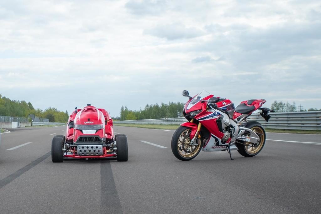 Honda Mean Mower V2, Honda CBR 1000RR Fireblade SP