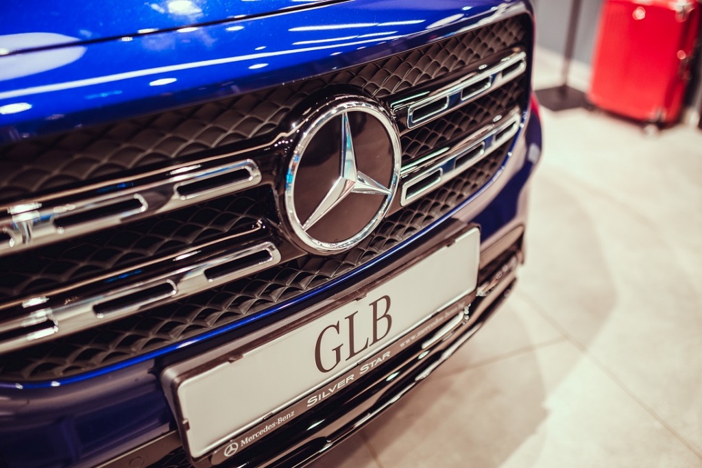 New Mercedes-Benz GLB