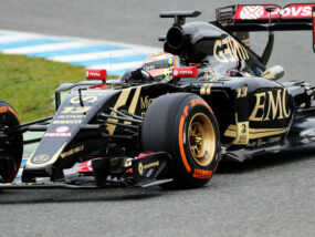 Лотус F1 2015