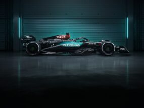 Мерцедес F1 W15 Сингапур 2024 Петронас