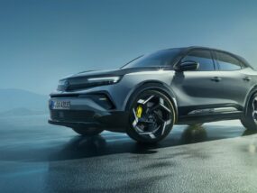 Opel Mokka GSE: Електрическа спортна машина Opel Mokka GSE