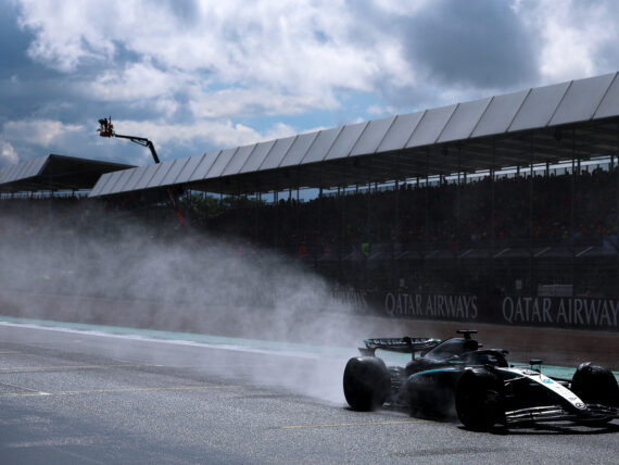 Мерцедес F1 W16