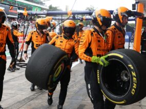 гуми, Пирели, Макларън F1, механици, пит