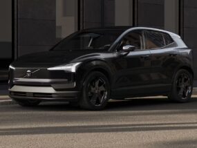 Volvo EX30 Black Edition