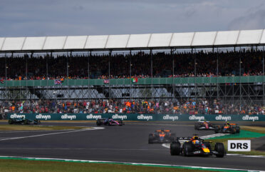 Силвърстоун предложи да приеме още едно състезание този сезон F1 на Силвърстоун