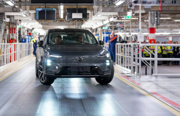 Volvo Cars даде старт на производството на новия електрически EX60 в Швеция Volvo EX60