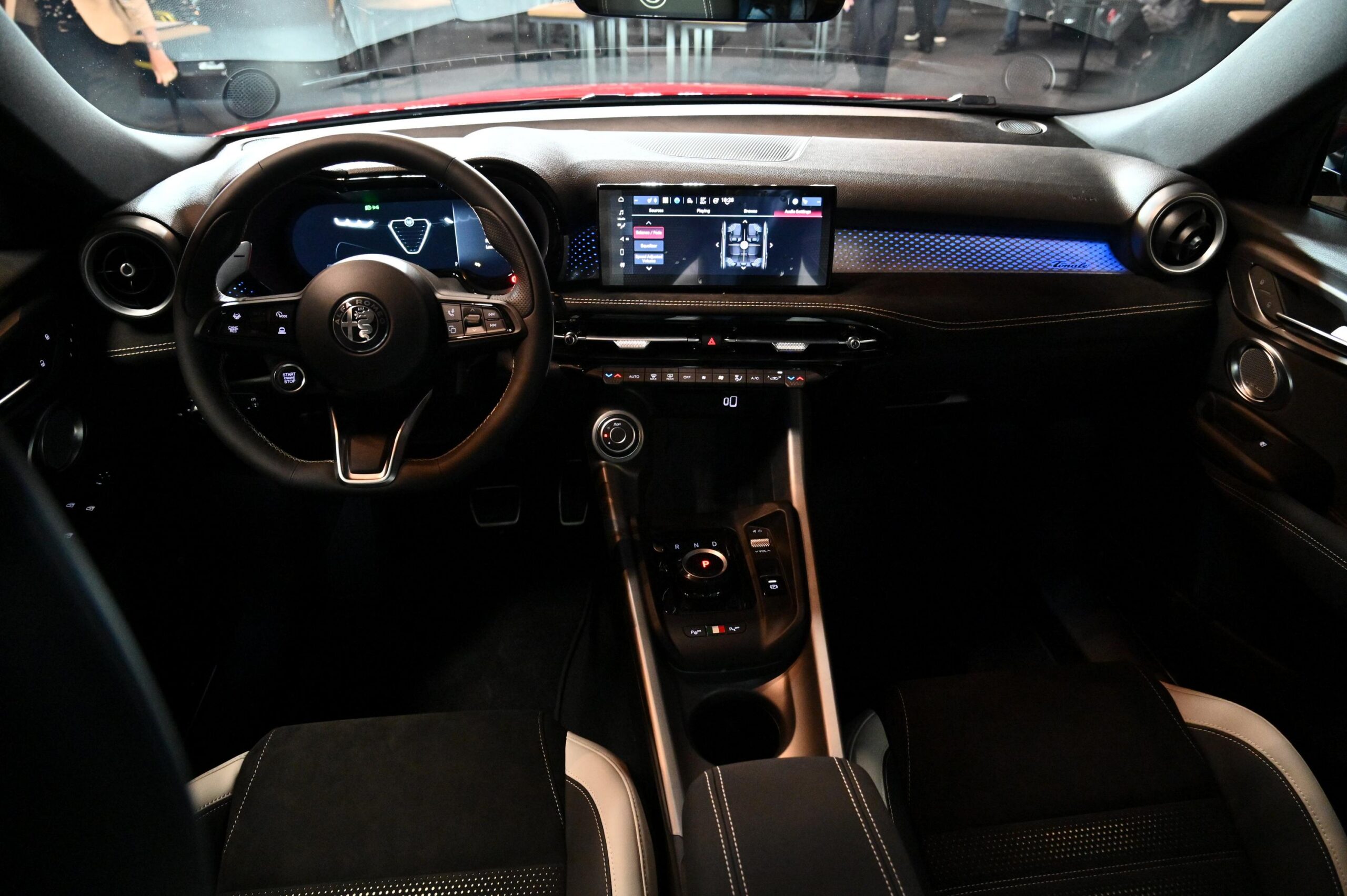 Новият Alfa Romeo Tonale дебютира със стилно събитие в София