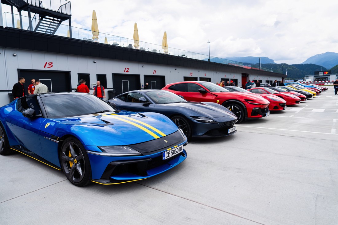 0025_7RV08578_result Passione Ferrari Community Drive 2026