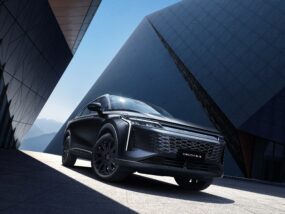 OMODA 9 SHS-P получава нова модификация Black Edition в България OMODA 9 SHS-P
