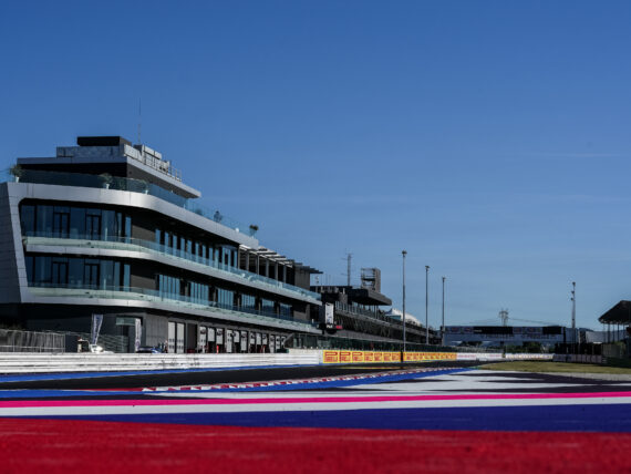 WSBK остава в Мизано до края на 2031 г. писта Мизано
