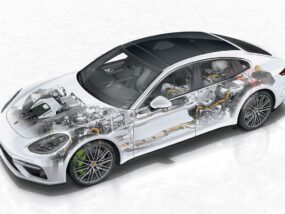 Патент на Porsche обединява електрозадвижване, хибрид и двигател с вътрешно горене Porsche E-Hybrid