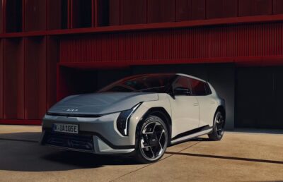 Kia обновява EV4 Kia EV4